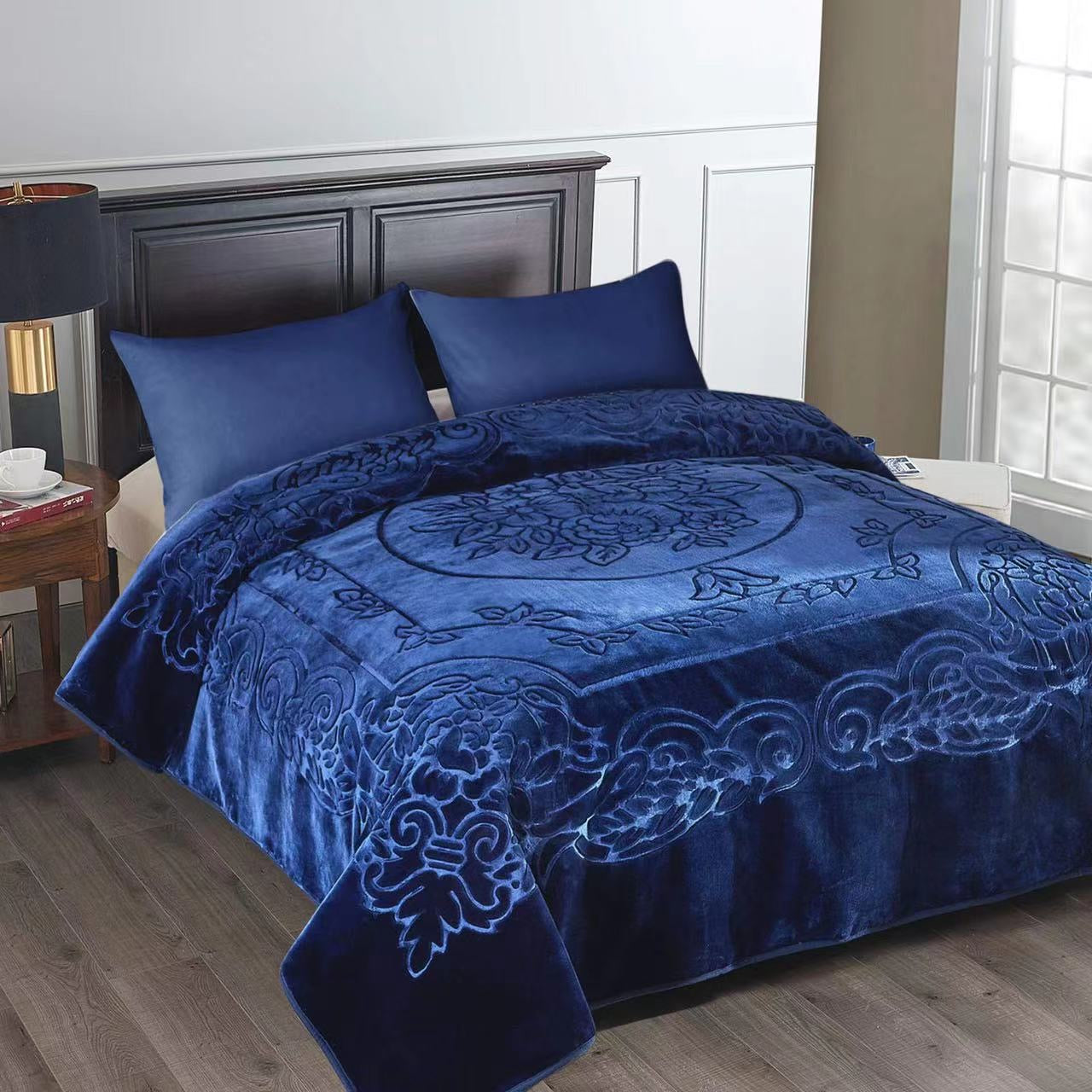 Navy Blue Embossed Isabella 2 Ply Cloudy Blanket 5kg