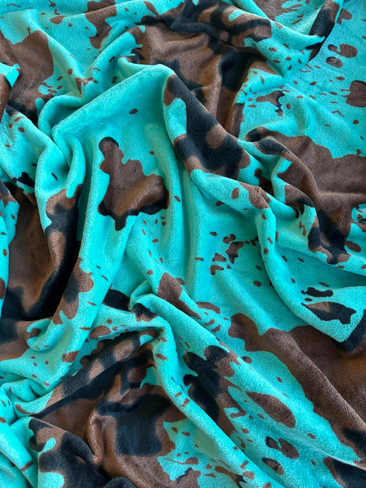 Turquoise Multicolor Cow Print Blanket