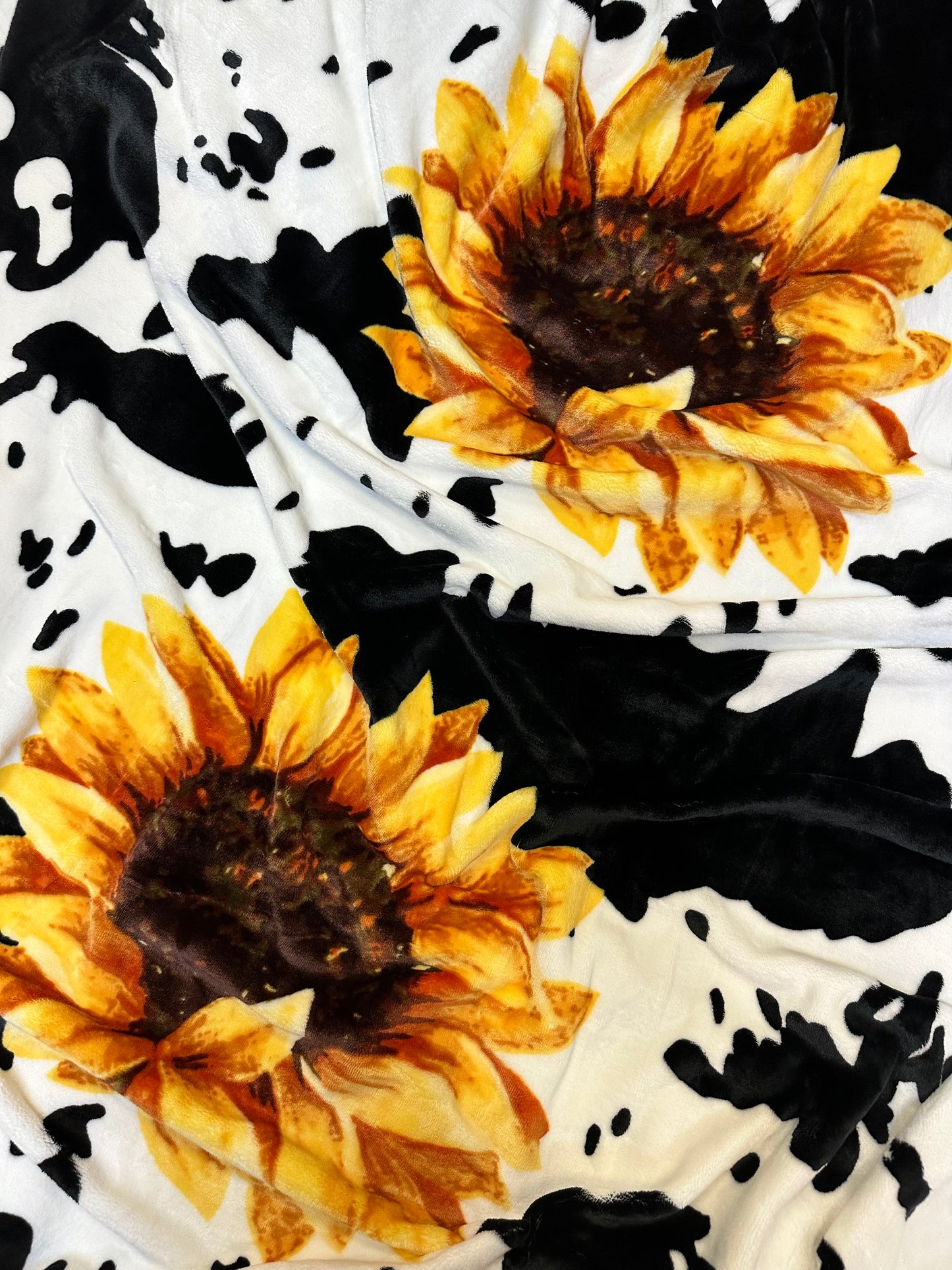 B12 - Sunflower Cow Print Flannel Blanket
