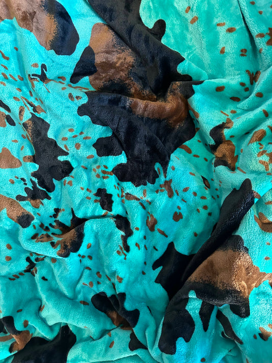 Turquoise Multicolor Cow Print Flannel Blanket