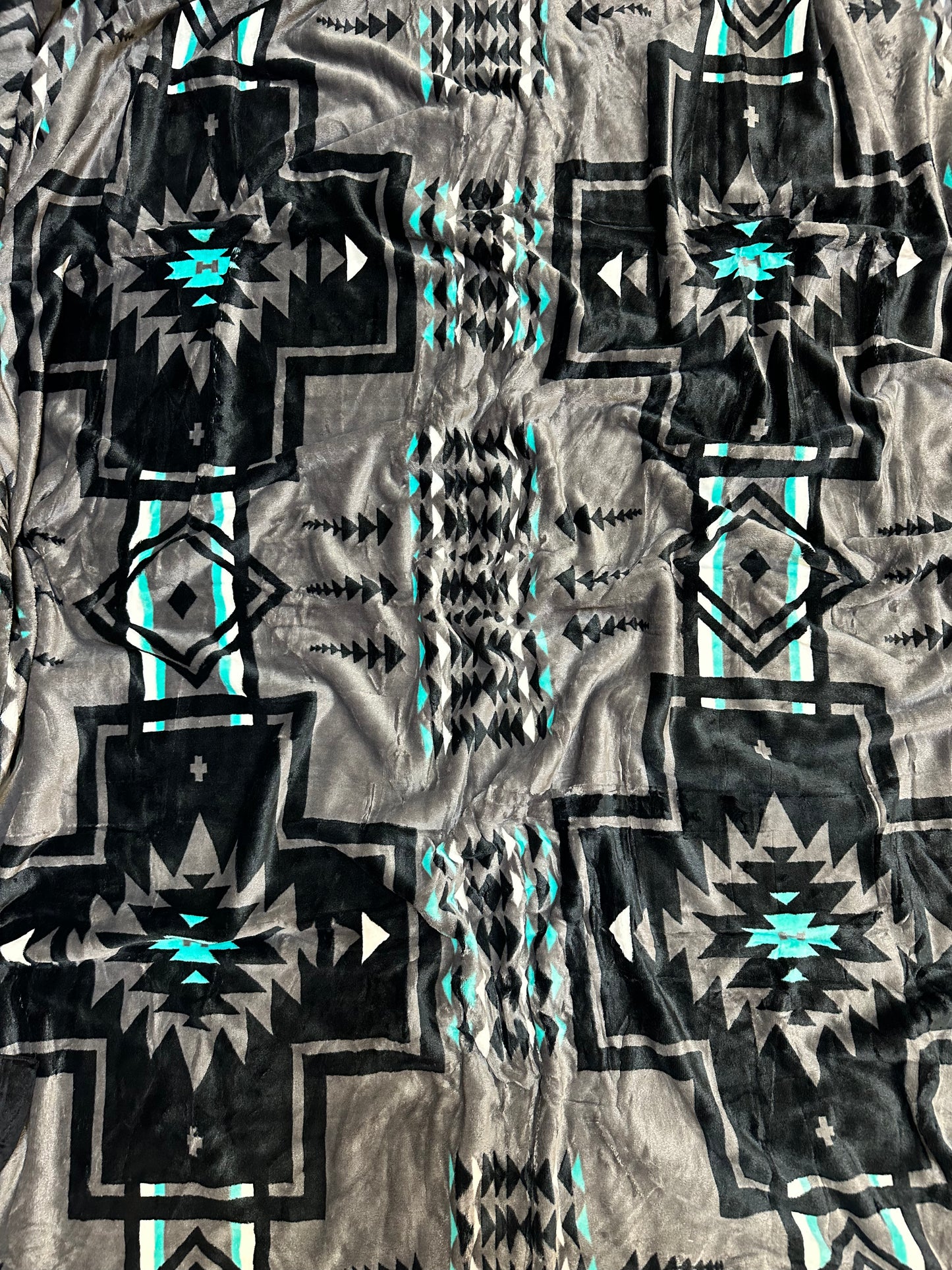 SW82 - Gray Southwest Aztec Flannel Blanket