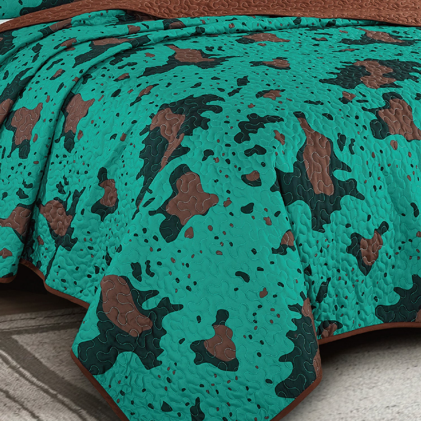 Teal Multicolor Cow Print Quilt Set