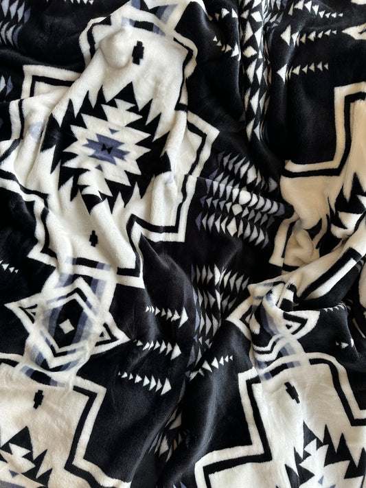 Black & White Southwest Aztec Twin Flannel Blanket