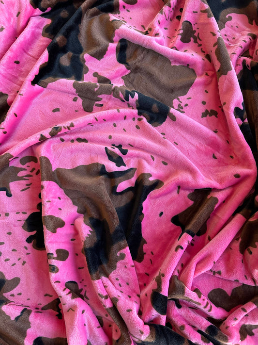 Pink Cow Print Twin Flannel Blanket