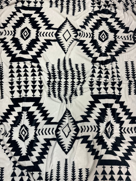 Black & White Southwest Aztec Flannel Blanket